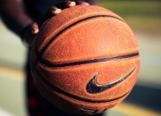 九游体育-冰与火的碰撞，阿什拉夫爆发引领冰岛全面压制英格兰的战术革命