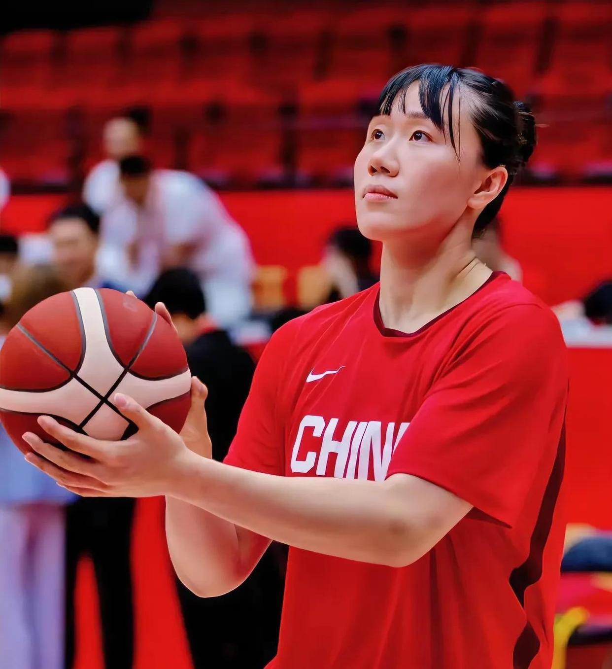 澳洲女篮队成功晋级奥运四强，实力强大