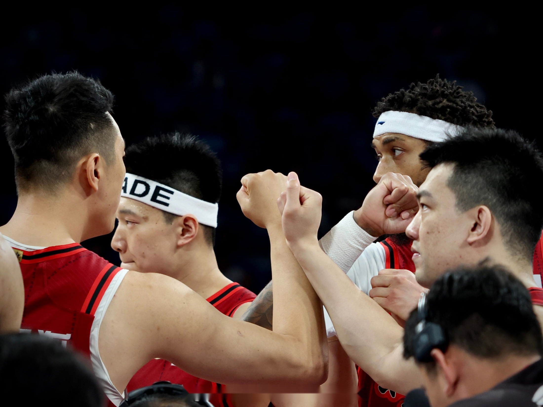 斗志昂扬！球队斗志昂扬，击败实力对手的简单介绍