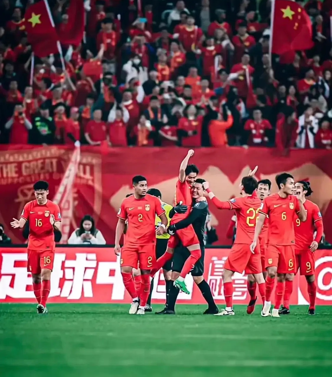 主场获胜，球队士气高涨迎来连胜开局！的简单介绍