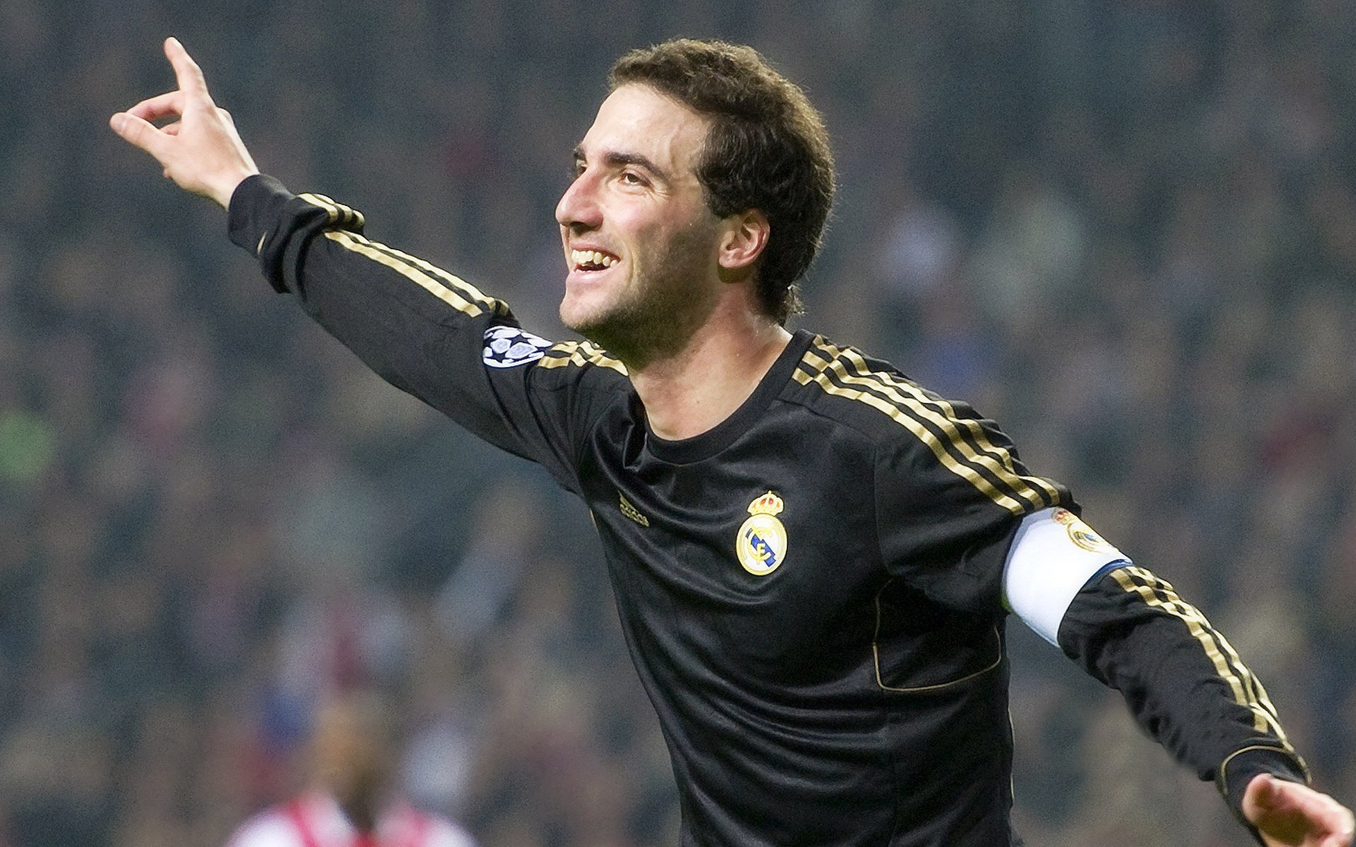 奥利维耶完美发挥点燃决胜局,拉齐奥式战术助厄瓜多尔带走关键胜利